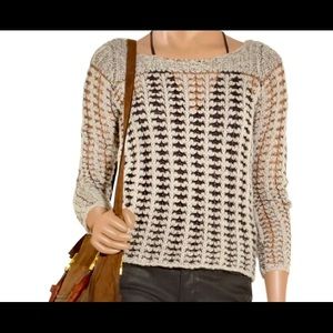 Smoking deal on a cashmere, Duffy, cable knit sweater. Perfect for any season.